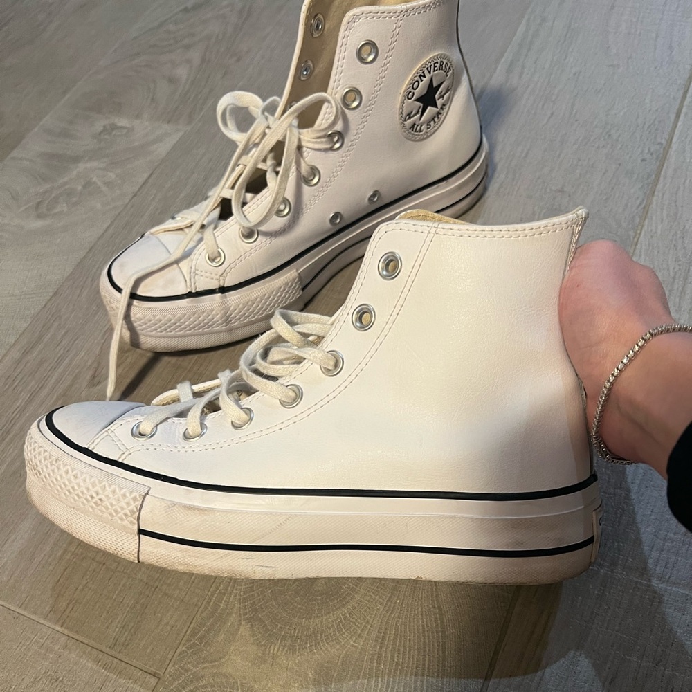 Chuck Taylor All Star Leather Platform